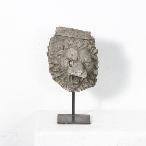 Lion Head